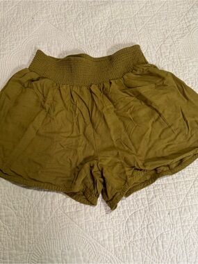 Prana Olive High-Waist Smocked Waistband Shorts